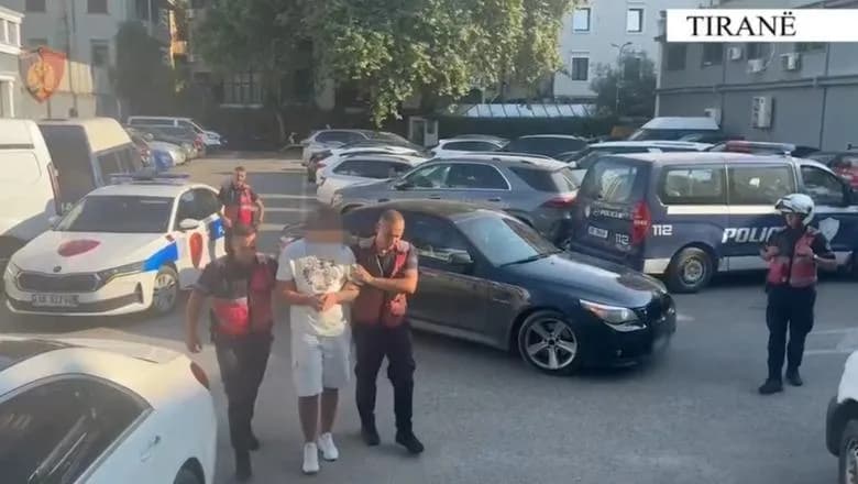 I kërkuar në Kosovë për drogë, arrestohet në Rinas