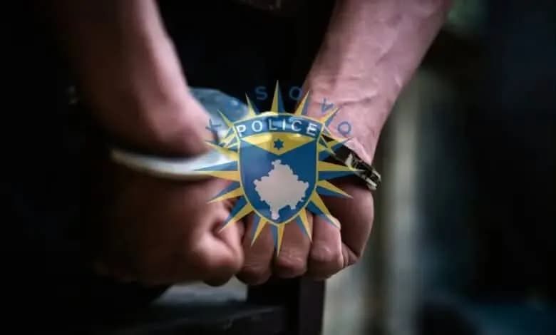 Arrestohet një serb në Mitrovicë e Jugut, dyshohet se i ofroi 20 euro policit për të shmangur gjobën