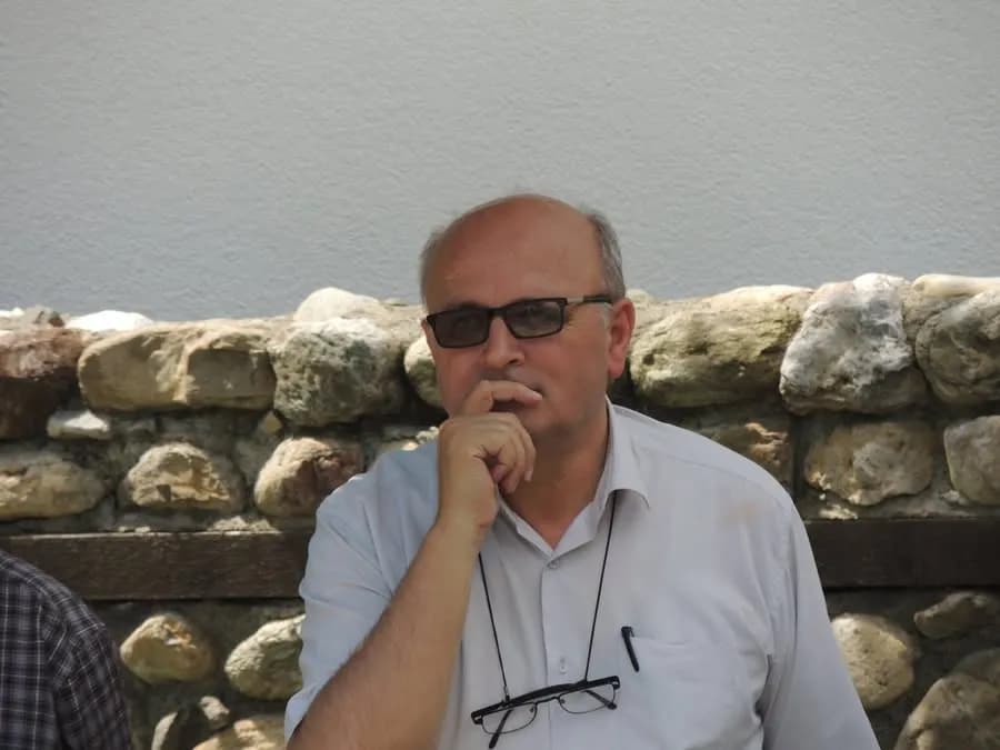 ROMANI “REVOLTA E SYZIFIT” SI DËSHMI DHE SI AKT REZISTENCE