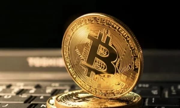Bitcoin rikthehet fuqishëm, kriptomonedha nis një tjetër hov në treg