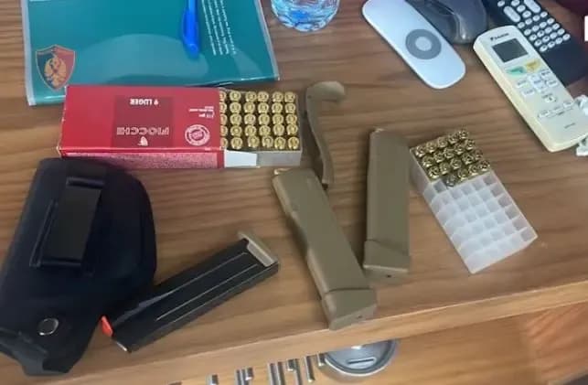 Shqipëri: Dhunoi dhe kanosi bashkëshorten, arrestohet në flagrancë 40-vjeçari