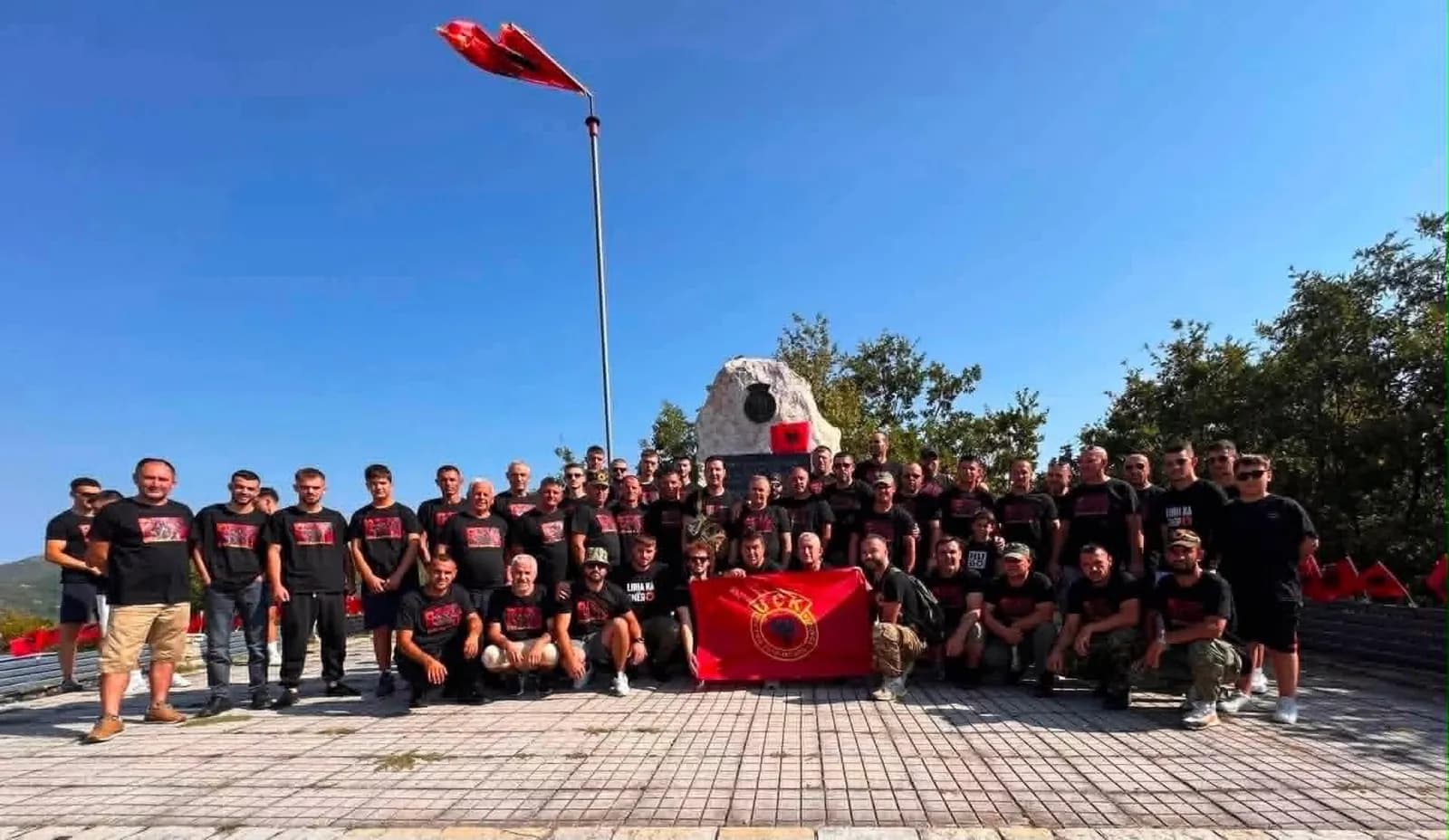 Qindra qytetarë marshuan në nderim të dëshmorëve të Brigadës 121 “Kumanova”