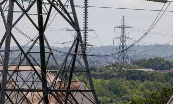 Kompanitë britanike të energjisë në alarm pasi hakerët e lidhur me Iranin mbyllën një termocentral