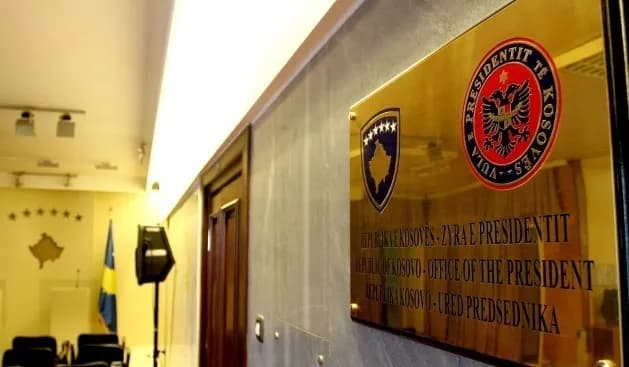 “Po flasin hashamet”, dy interpretime për afatin e ushtrimit të detyrës së Presidentit