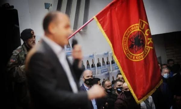 Enver Hoxhaj nis mobilizimin e strukturave të PDK-së për pritjen e ish-liderëve të UÇK-së