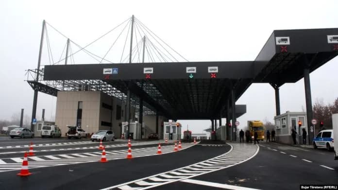 S’ka fluks automjetesh, kaq po pritet nëpër kufijtë e Kosovës