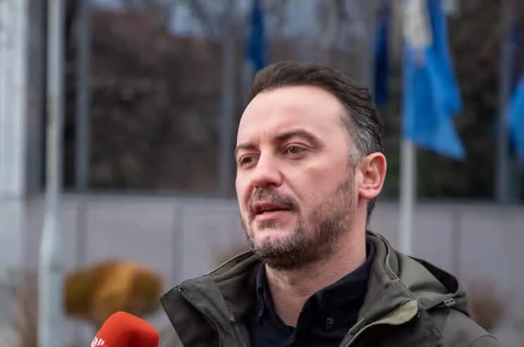 Molliqaj: Është koha për një opozitë të re që ua prish lojën tullave bashkë me pushtetin