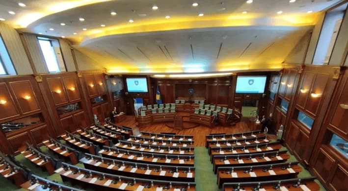 Sot pritet të konstituohet Kuvendi, deputetët e legjislaturës së XI-të mblidhen për herë të parë
