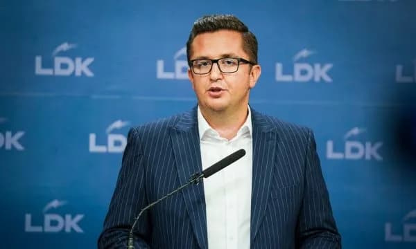 “Më çuditi”, Mustafa mohon Kurtin: Në tavolinë nuk u diskutua posti i kryeparlamentarit për LDK-në