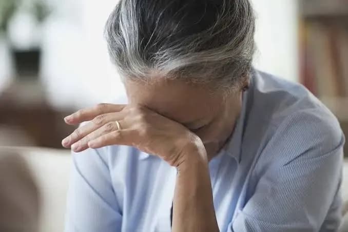 Arrestohet një person në Pejë, dyshohet se ushtroi dhunë psikike ndaj nënës