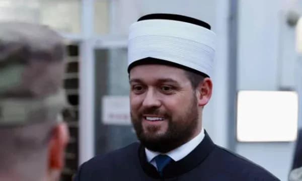 Imami kosovar në prag të 1 shtatorit: Shamia në shkolla duhet të jetë zgjedhje e lirë e secilës vajzë