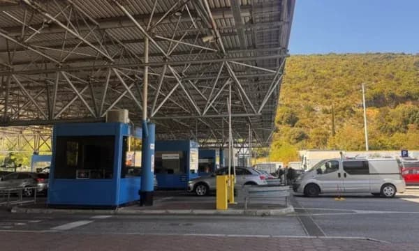 Arrestohet në kufirin Kroaci-Mali i Zi një kosovar i kërkuar nga Interpoli, Serbia e akuzon për krime lufte
