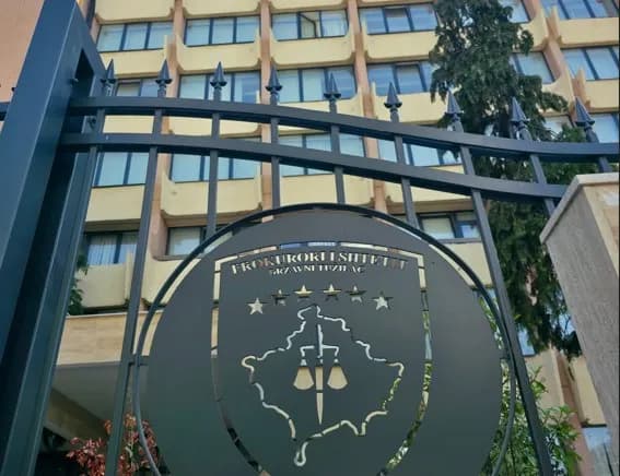 Aktakuzë ndaj katër zyrtarëve për kontratë milionëshe të ndërtimit të urave
