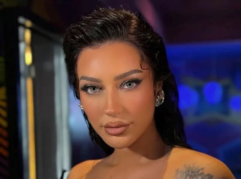 Ronela Hajati “shpërthen” në rrjet: Të gjithë me pushime, ndërsa ajo zbulon si e kaloi fundjavën