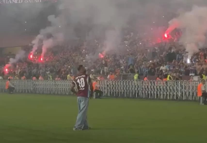 Prezantimi i jashtëzakonshëm i Salah, stadiumi i përmbushur
