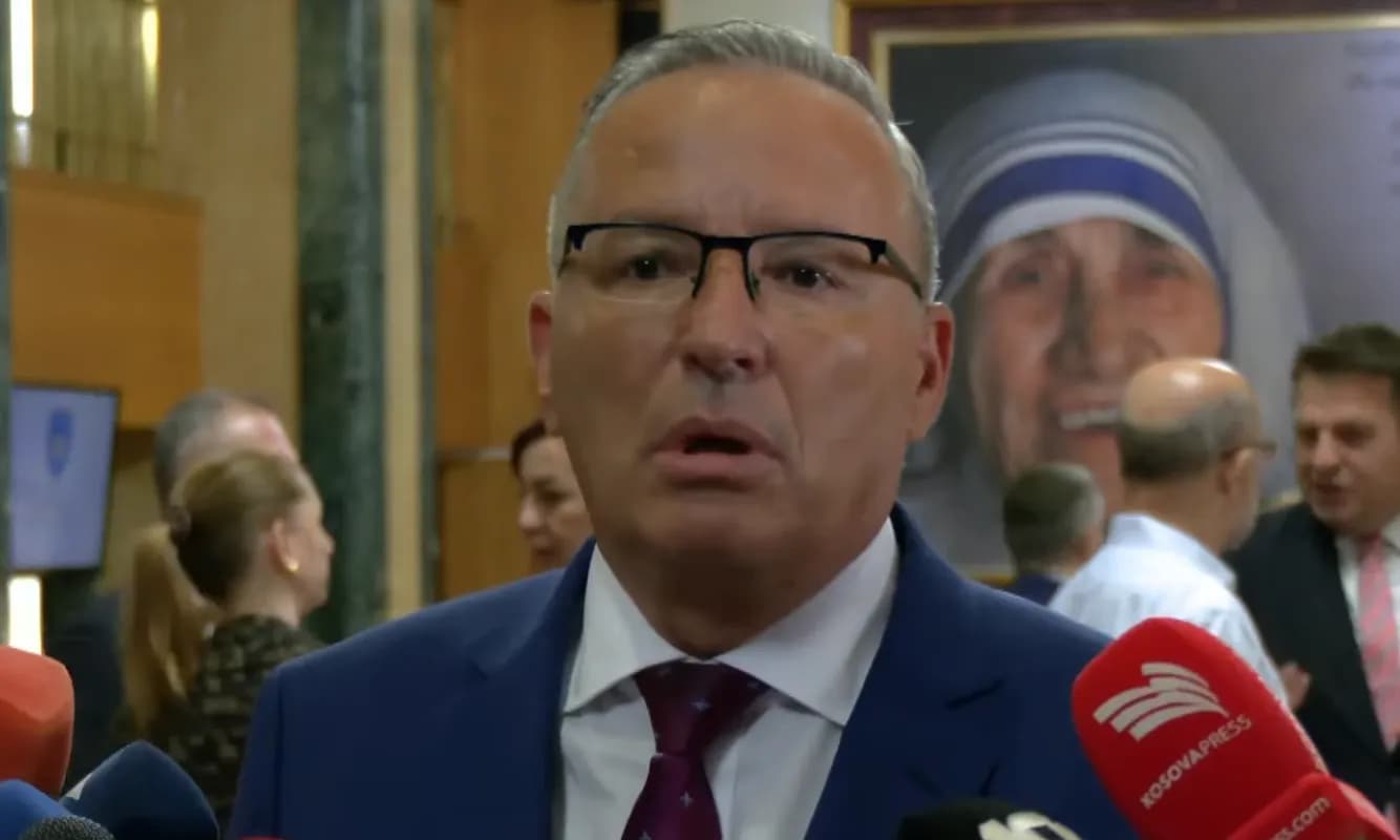 Hamza pas ndërprerjes së seancës: Sjellje e papërgjegjshme e VV-së