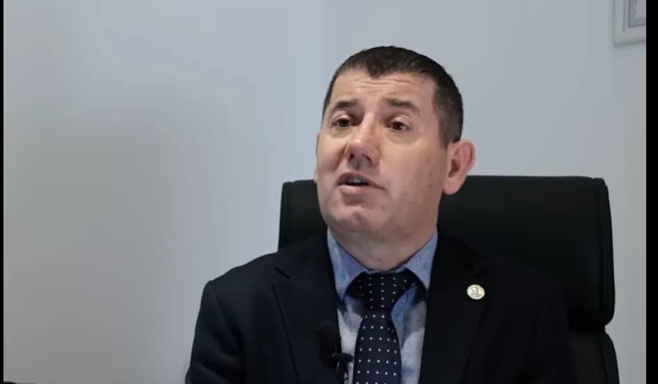 Marrëveshje Kurti-Abdixhiku? Smakiqi: Më para çelet ngushtica e Hormuzit