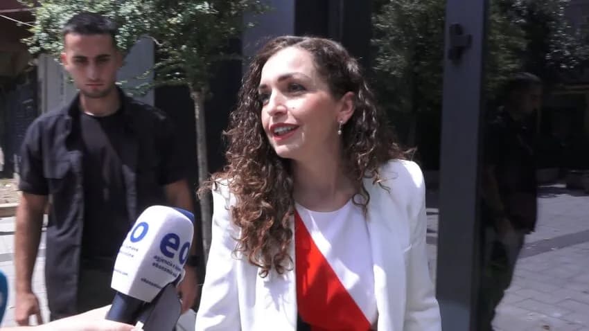 Osmani: Jemi në mbrojtje të Kushtetutës, qëndrimet i bëjmë publike pas mbledhjes