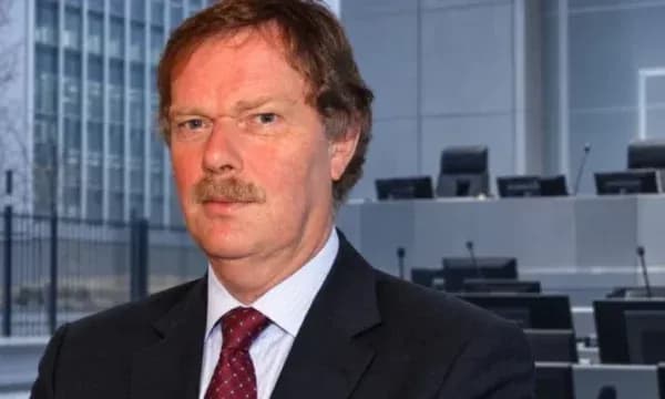 Ish-diplomati Bosch: Ne e detyruam Thaçin t’ia vendoste vetes lakun në fyt, ndihem shumë keq