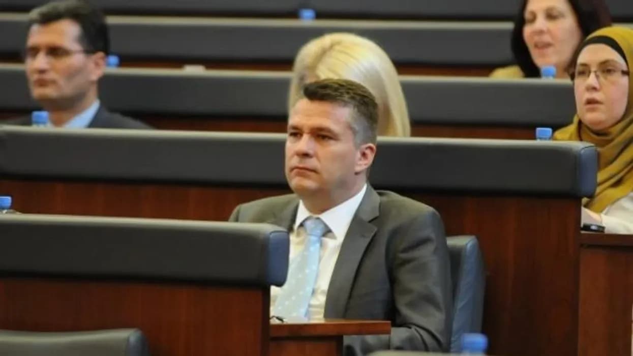 Demaku: Specialja devijoi në një agjendë në favor të Serbisë