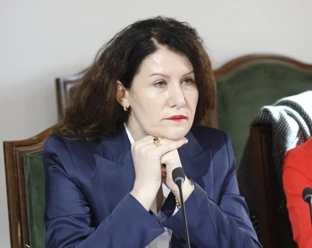 Ndihmoi me informacione sekrete Ergys Agasin, ish-kreu i SHISH-it Vlora Hyseni paraqitet sot në Gjykatën e Posaçme