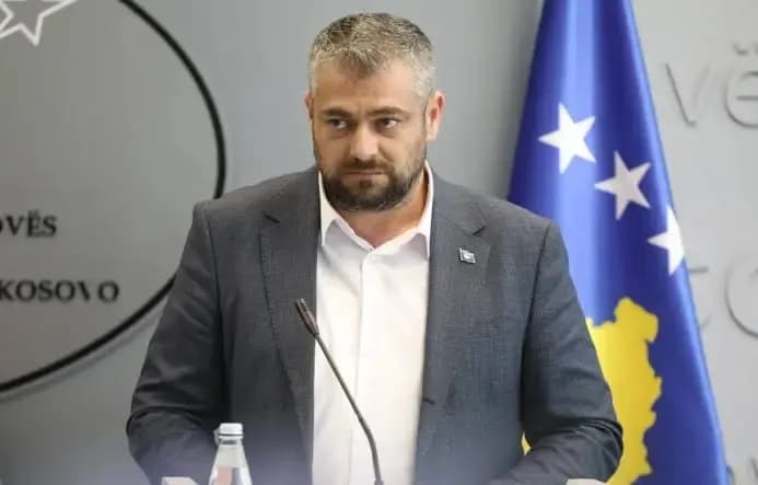 Shtesat për fëmijë, Hoti: Vendimet merren sipas kritereve dhe procedurave në fuqi