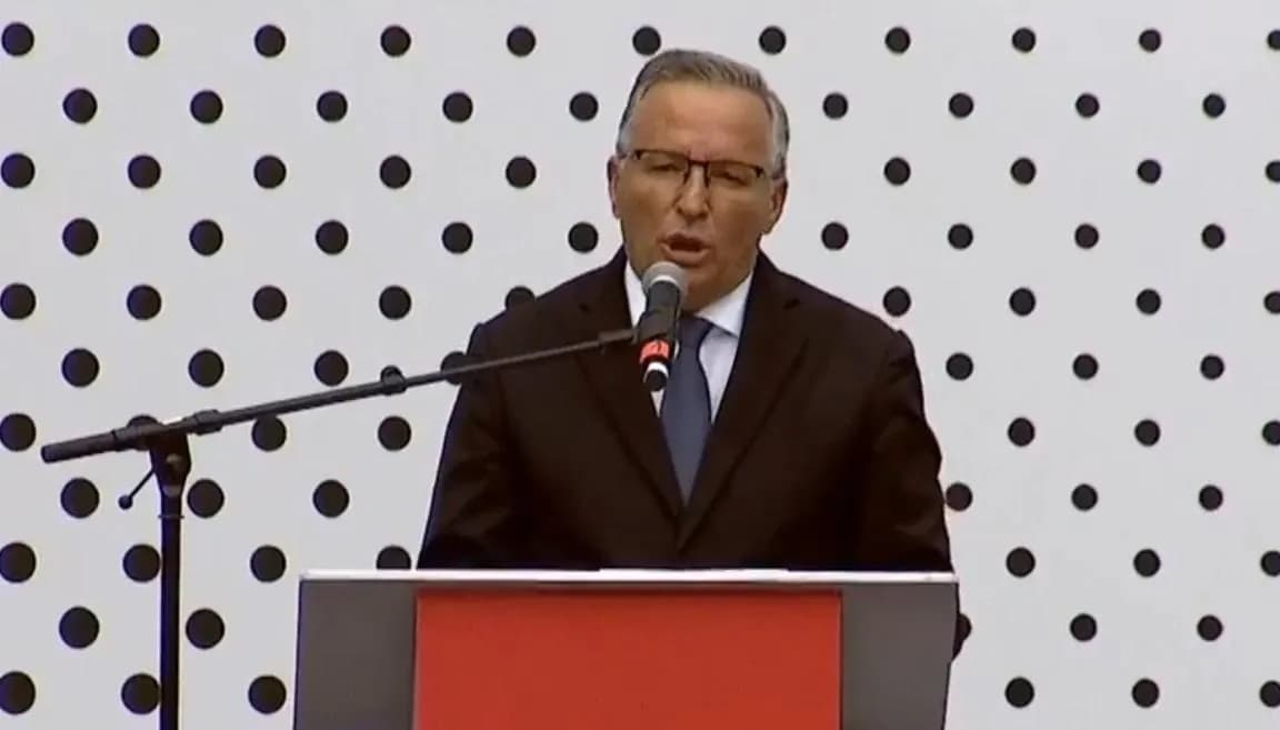 Hamza: Kosova nuk lejon që historia të rishkruhet, UÇK-ja nuk preket- çlirimtarë, Kosova po ju pret