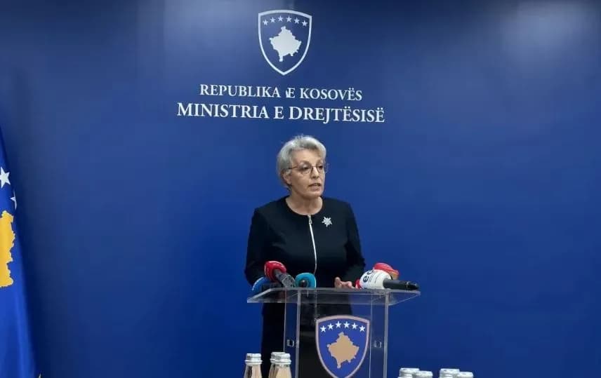 “40 milionë e 611 mijë e 855 euro” – Gërvalla me detaje tregon sa i kushtoi buxhetit të Kosovës mbrojtja e krerëve të UÇK-së në Hagë