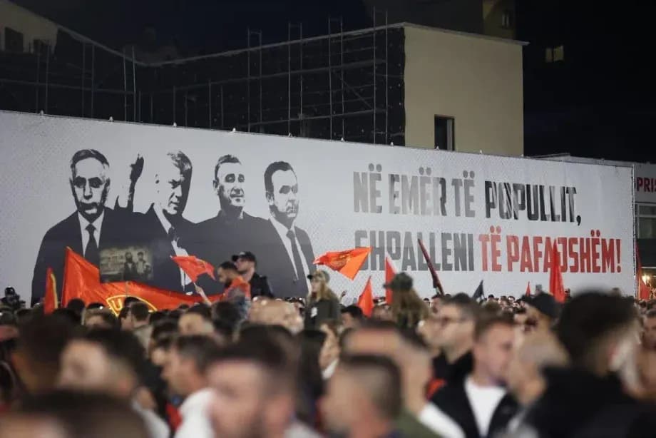 Ermal Fejzullahu, Alban Dudushi e Korab Shaqiri sonte në natën e 15-të të protestës “Jo në emrin tim”