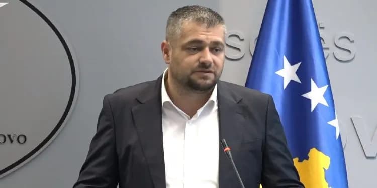 Andin Hoti: Do ta votoja “me dy duar” zhbërjen e Gjykatës Speciale