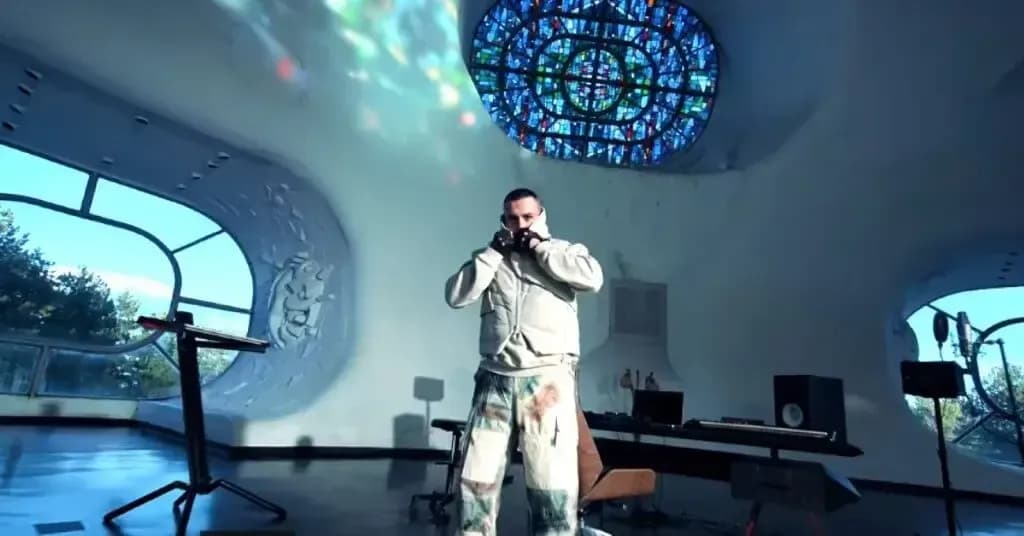 Videoklipi i Don Xhonit, jep dorëheqjen drejtori i “Makedoniumit”: Ndjej përgjegjësi morale, ishte lëshim i paqëllimshëm