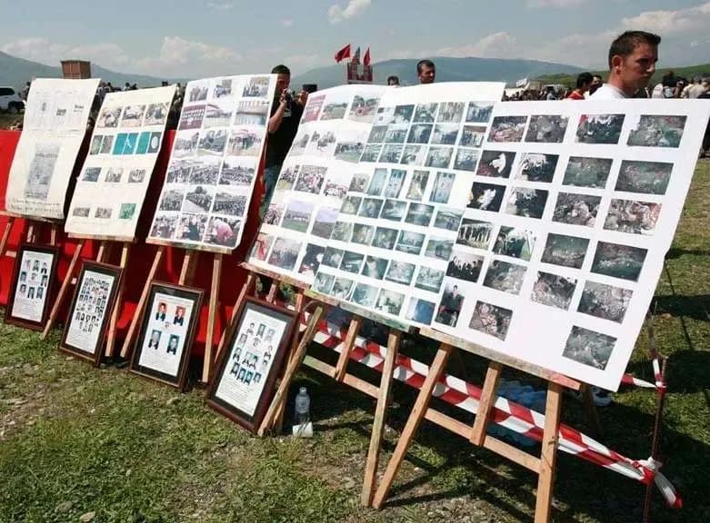 Sot mbahet gjykimi në mungesë ndaj 53 të akuzuarve për Masakrën e Mejës