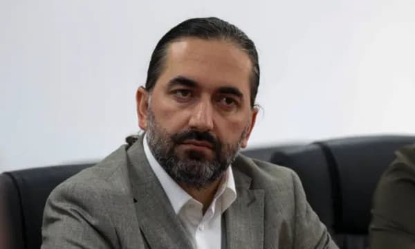 Kryetari i Fushë Kosovës e shkarkon drejtorin e arrestuar, e bën publik vendimin