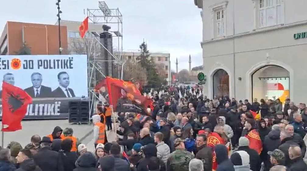 Studentët marshojnë sot në Prishtinë kundër aktgjykimit të Speciales