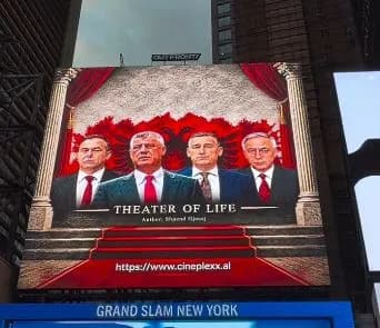 Fotografia e katërshes së UÇK-së shfaqet në Times Square