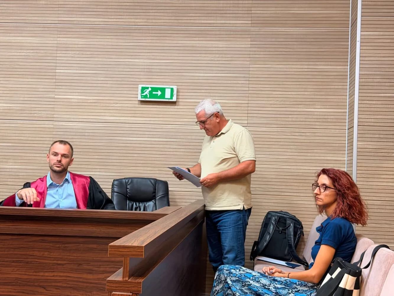 Xhelal Sveçla dënohet me 1 vit burgim me kusht për gazin lotsjellës