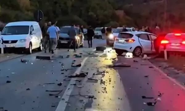 Aksident trafiku në rrugën Gjilan-Prishtinë, 4 vetura të përfshira - 11 të lënduar