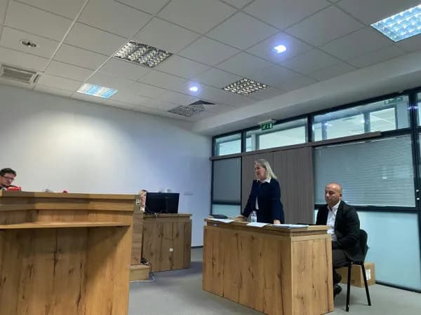 ​Komuna e Gjakovës kërkon mbi 14 milionë euro dëmshpërblim nga Qeveria, gjykata shqyrton kompetencën