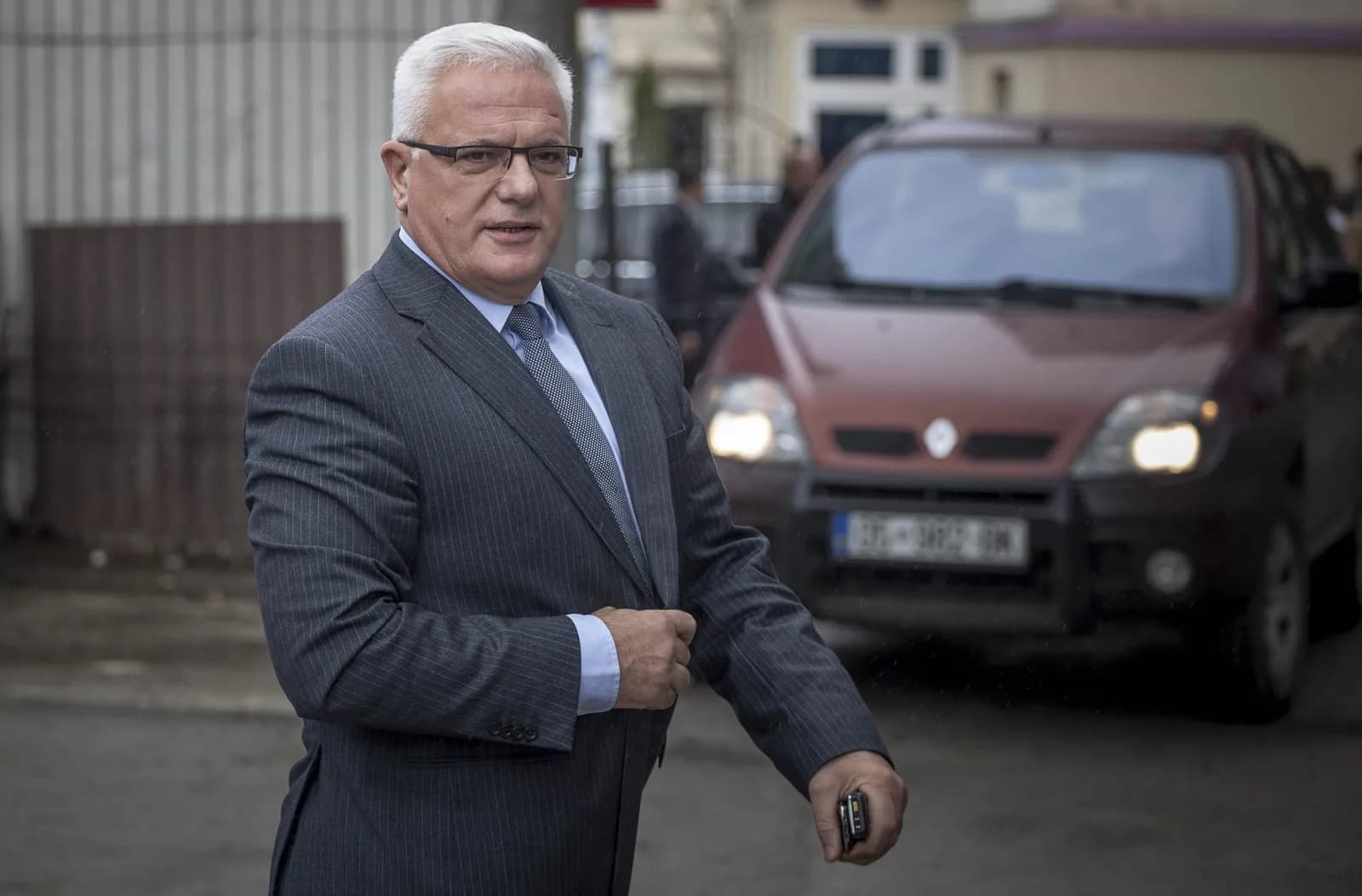 Adem Grabovci për Ligjin e Speciales: Mjaftë është mjaftë - Nuk e meritojnë çlirimtarët e as populli ynë ketë lojë