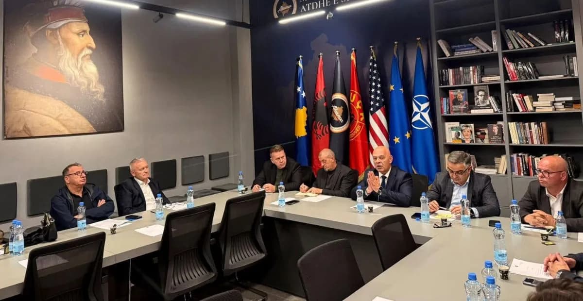 Gjini mbledh sot strukturat e Aleancës, shpalos platformën politike të partisë
