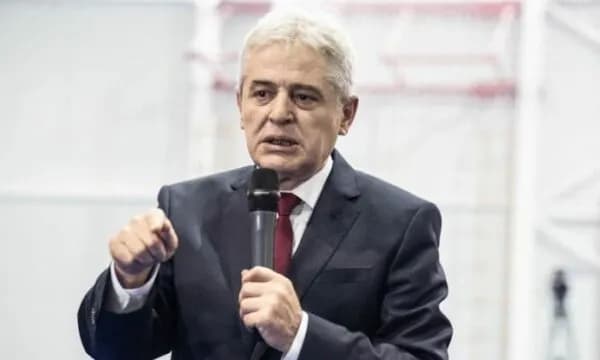 Ali Ahmeti reagon për ngjarjet në Shqipëri: Asnjë forme dhune, nga cilado palë, s’mund të jetë përgjigje ndaj krizës