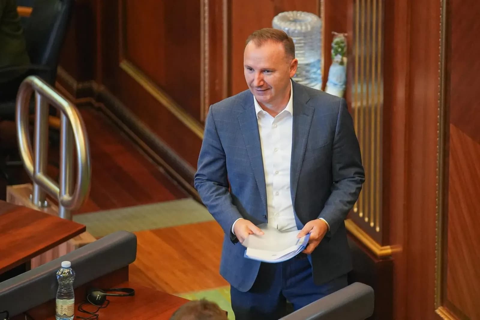 Vdekja e gruas me kancer, Zemaj: Pacientët pa terapi, Meditech-ut mbi 90 milionë nga tenderët