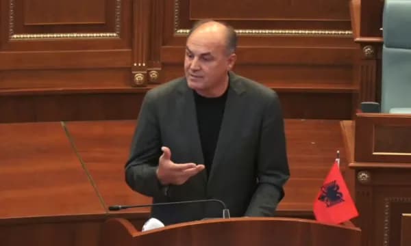 Hoxhaj: Të përfundojë sot, Ligji për Specialen s’mund të mbetet në gjysmë