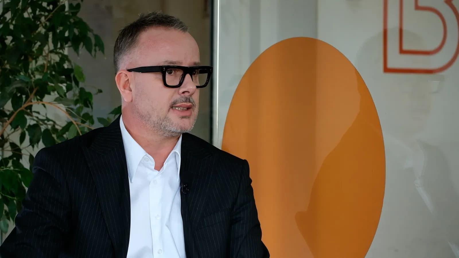 Vehbi Kajtazi: Shteti, sot duhet t’i caktojë mbrojtje të afërt gazetarit Lirim Mehmetaj