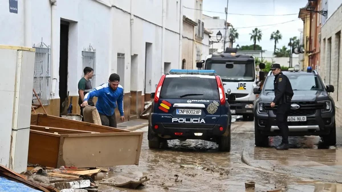 Shirat bllokojnë Spanjën: Rrugët si lumenj, qindra operacione shpëtimi në Valencia