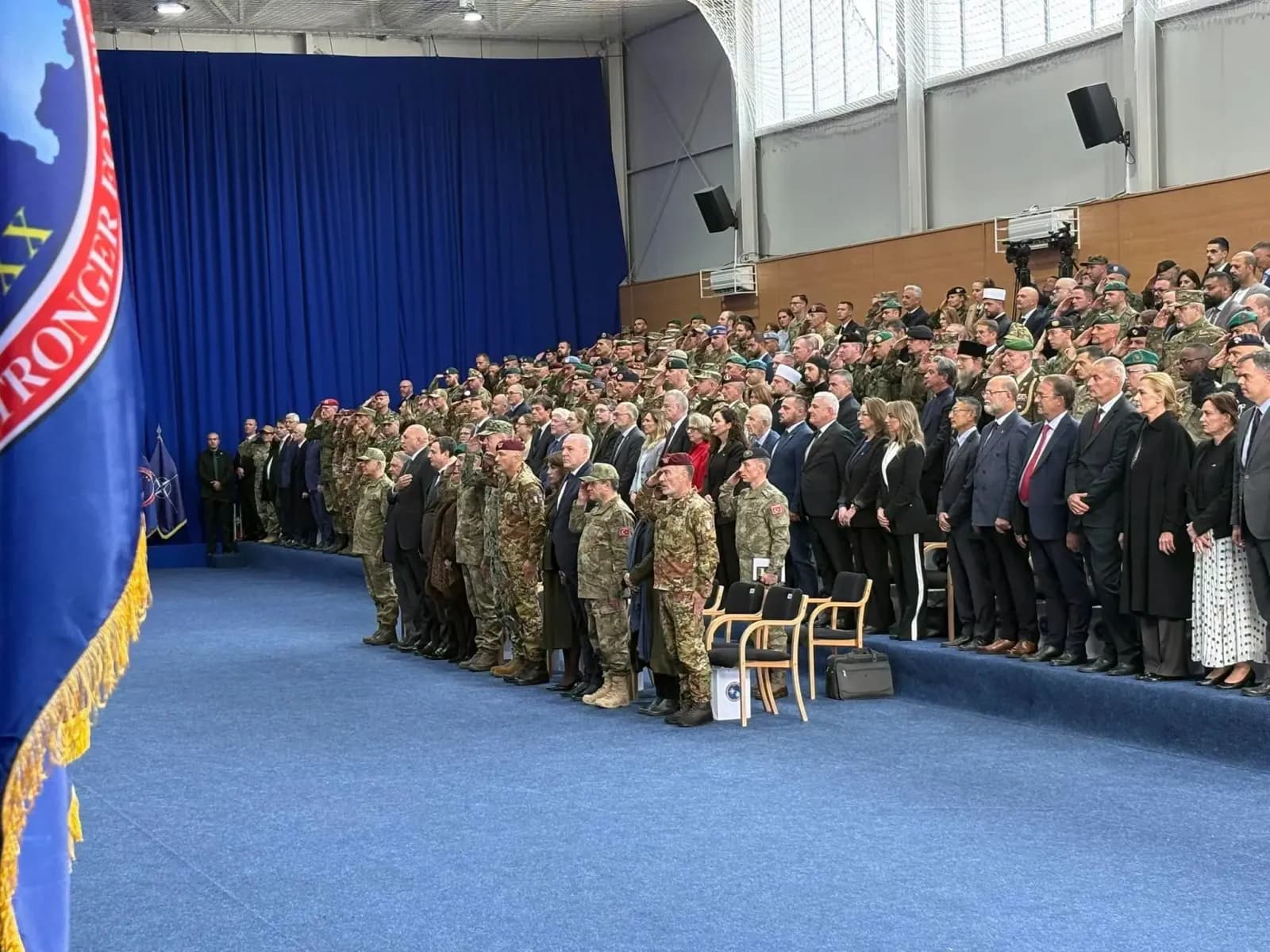 Krerët e institucioneve prezentë në ceremoninë e ndërrimit të komandës së KFOR’it