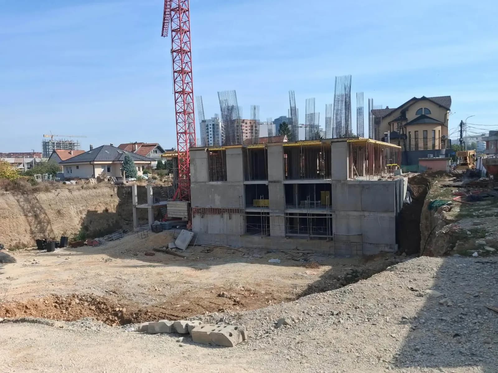 Ndalohen punimet një objekt ndërtimi në Ferizaj