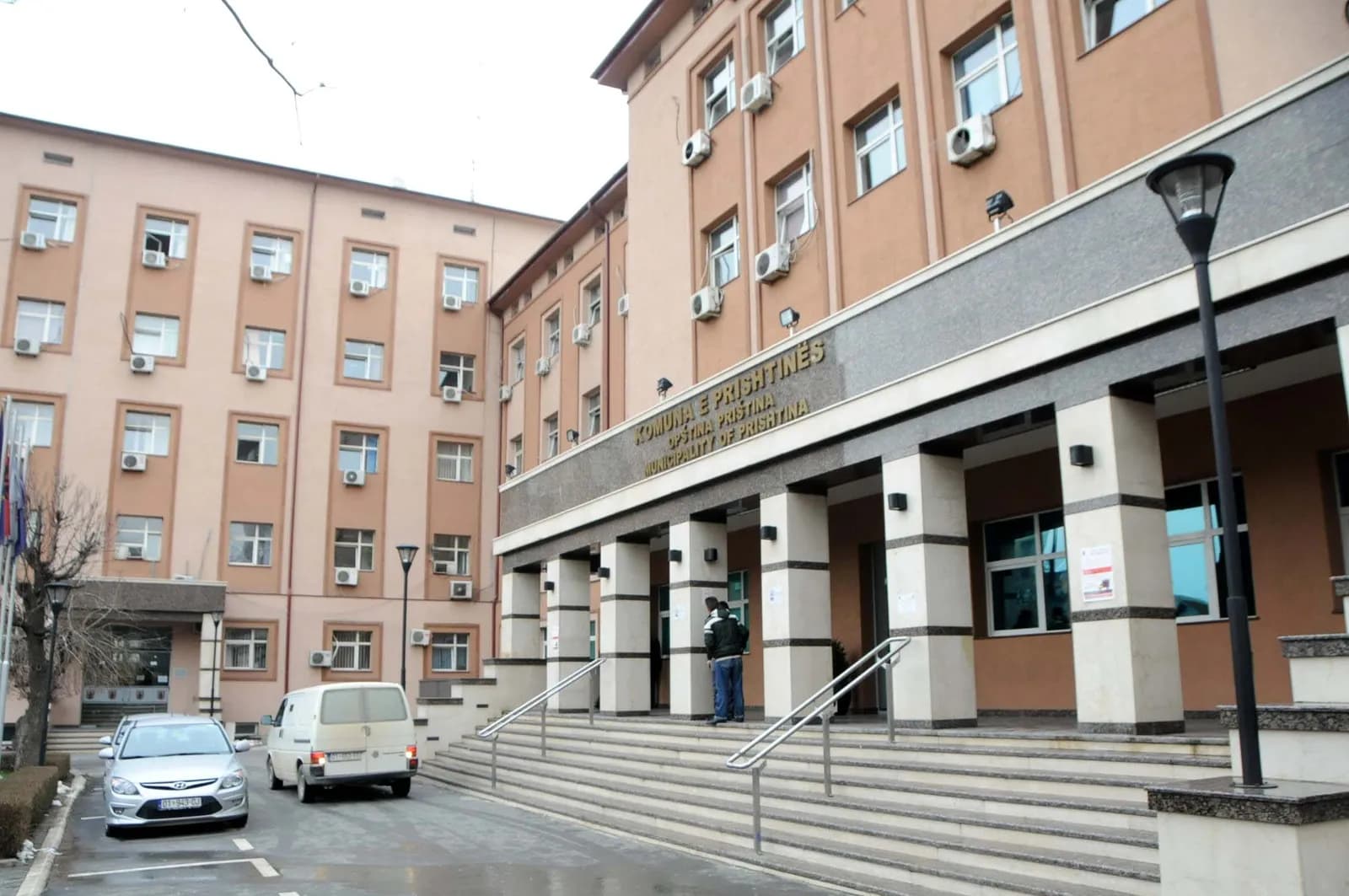 Edhe Prishtina shtyn ekskursionin e maturantëve në Shqipëri, shkak protestat atje