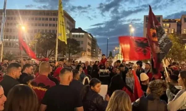 Sot protestohët në Berlin, “Jo në emrin tim”