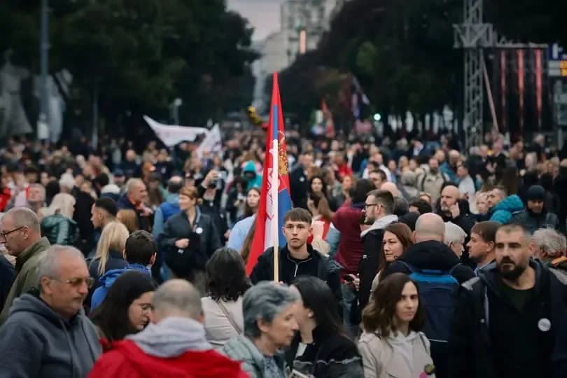 Serbia voton sot në zgjedhjet parlamentare të parakohshme
